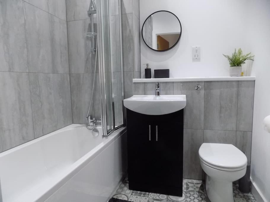 2 Bedroom Luxury City Centre Apt 林肯 外观 照片