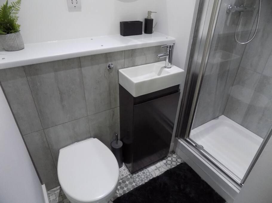 2 Bedroom Luxury City Centre Apt 林肯 外观 照片